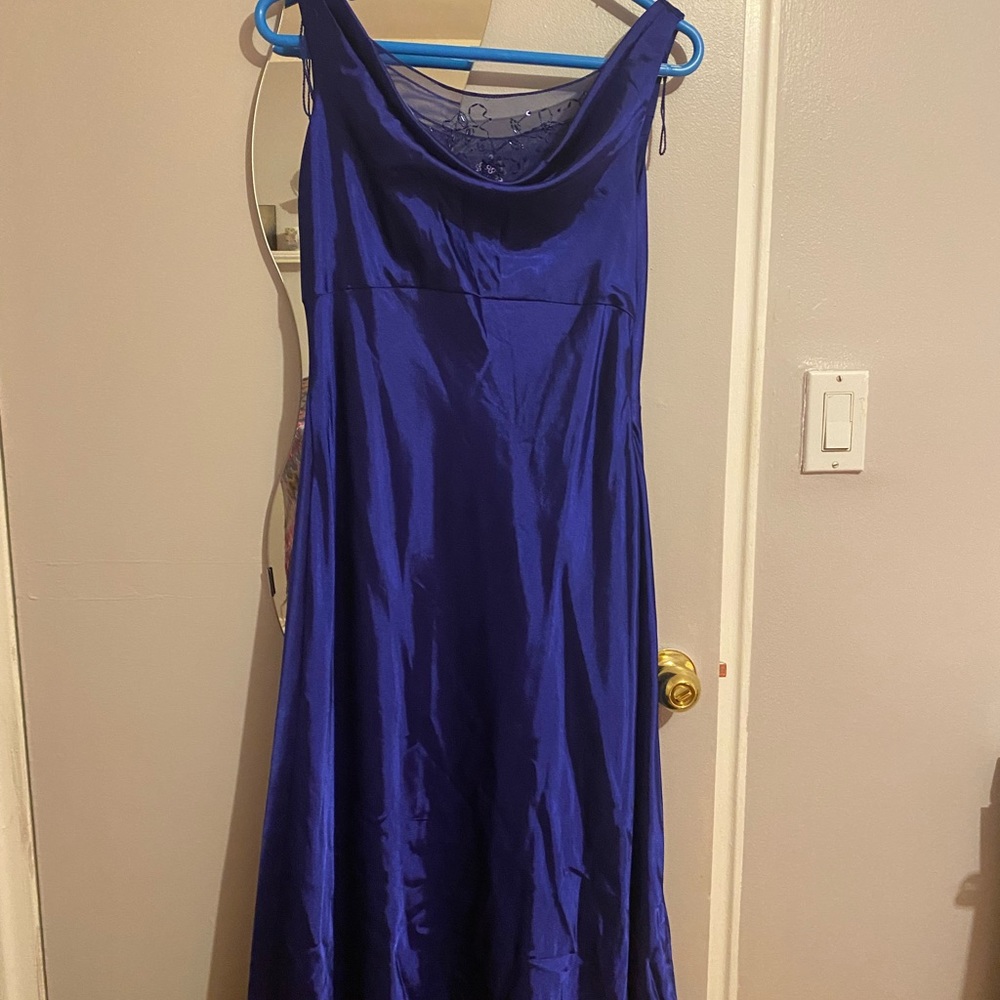 Beautiful Patra Purple Sleeveless Evening Dress.              Size 8